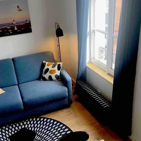 Appartement Beau 2 Pieces, A Deux Pas De La De *