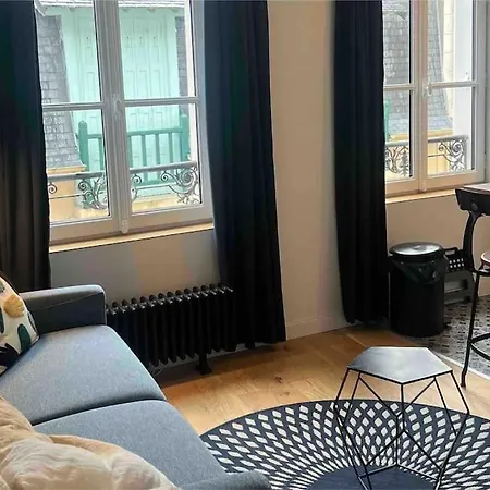 Beau 2 Pieces, A Deux Pas De La De Appartement